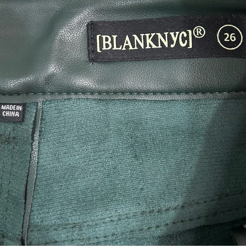 Blank NYC Forest Green Faux Leather Pants Size 26. NWT - Picture 7 of 9